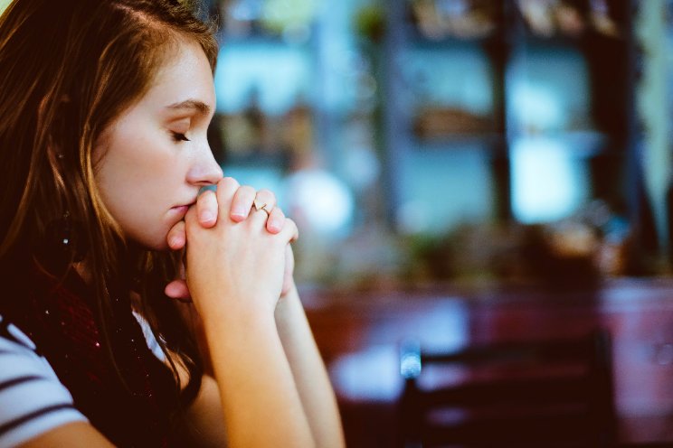 Vrouw op achterstand bij sollicaties door algoritmes Vrouw op achterstand bij sollicaties door algoritmes