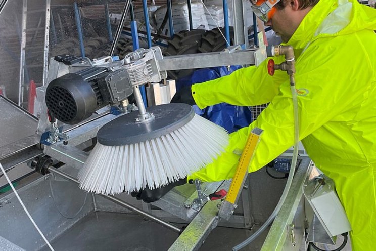 AR-glas goed te reinigen; chemisch vuil hardnekkig AR-glas goed te reinigen; chemisch vuil hardnekkig