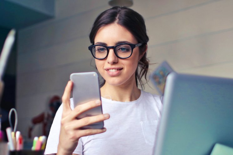 Verkoop smartphones daalt met bijna een vijfde Verkoop smartphones daalt met bijna een vijfde