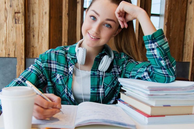 Nog altijd meer vrouwen in hoger onderwijs Nog altijd meer vrouwen in hoger onderwijs