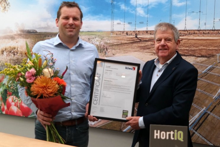 Horconex neemt HortiQ-certificaat in ontvangst Horconex neemt HortiQ-certificaat in ontvangst