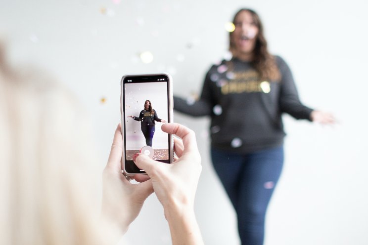 TikTok introduceert timer tegen verslaving TikTok introduceert timer tegen verslaving